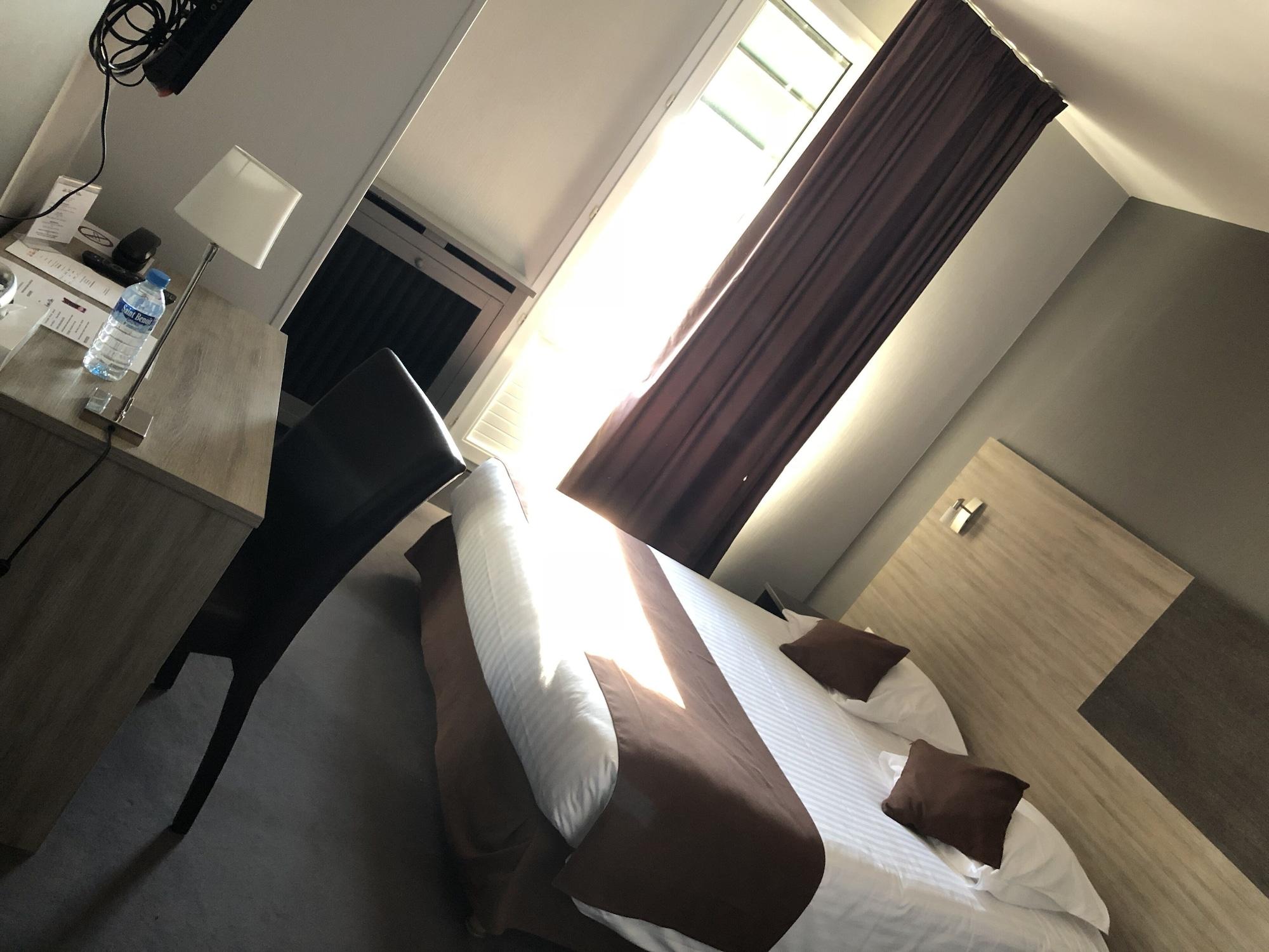 Logis - Hotel Du Nord Et Restaurant La Table D'Elisa Compiègne Exteriör bild