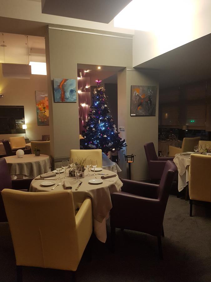 Logis - Hotel Du Nord Et Restaurant La Table D'Elisa Compiègne Exteriör bild